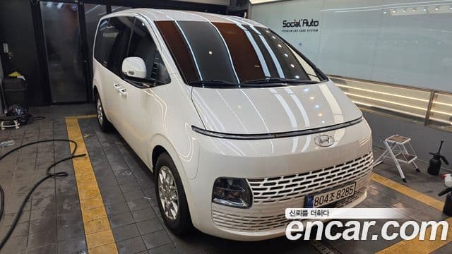 Hyundai Staria 2023 — Şəkil 9/10