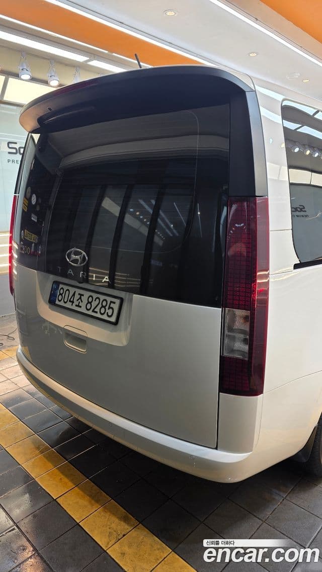 Hyundai Staria 2023 — Şəkil 3/10