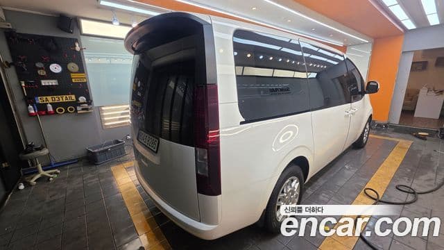 Hyundai Staria 2023 — Şəkil 6/10