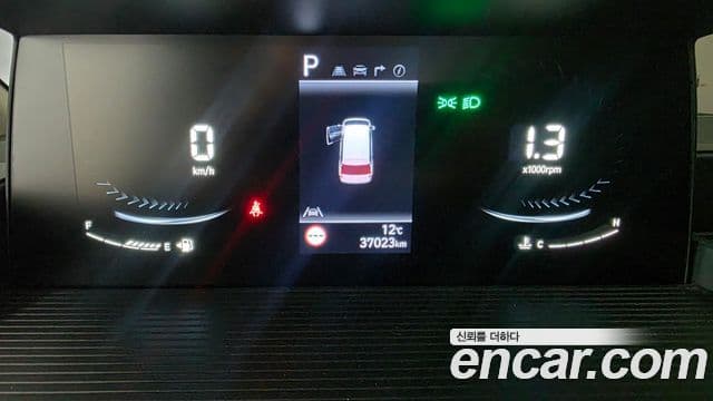 Hyundai Staria 2023 — Şəkil 10/10