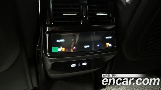 Renault Samsung Grand Koleos 2024 — Фото 19/20