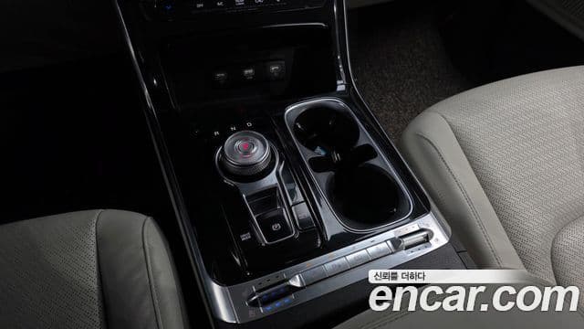 Kia Carnival 2021 — Фото 9/20