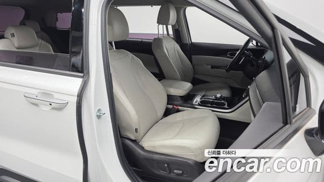 Kia Carnival 2021 — Фото 10/20