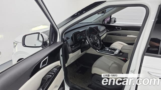 Kia Carnival 2021 — Фото 11/20
