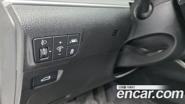 Kia K5 2020 — ფოტო 17/20