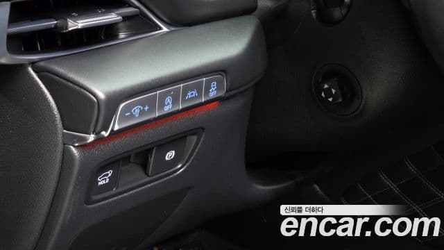 Genesis GV80 2020 — Şəkil 16/20