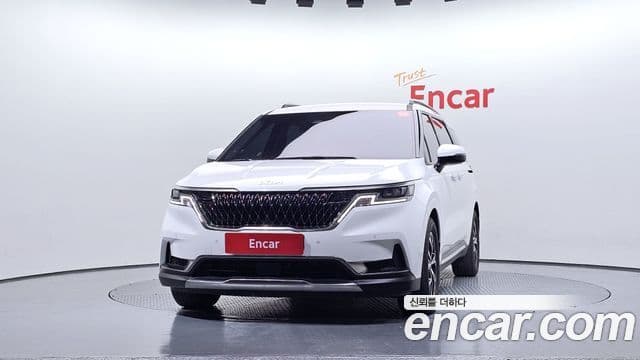 Kia Carnival 2023 — ფოტო 3/20