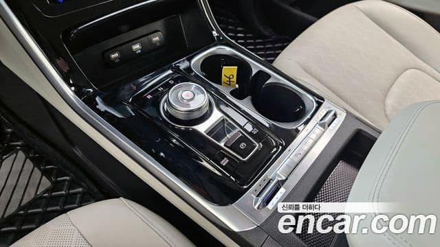 Kia Carnival 2023 — ფოტო 9/20