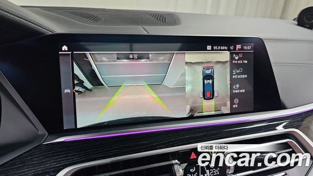 BMW X7 2022 — ფოტო 16/20