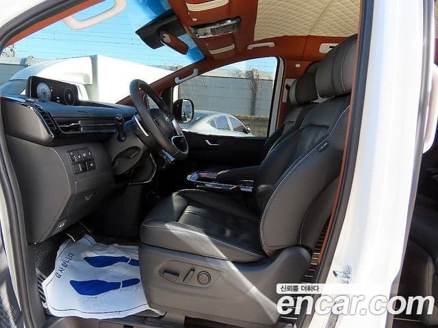 Hyundai Staria 2024 — Фото 4/20