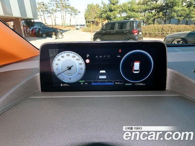Hyundai Staria 2024 — Фото 9/20