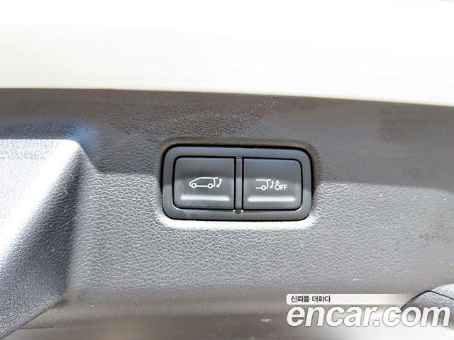 Hyundai Staria 2024 — Фото 16/20