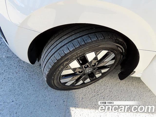 Hyundai Staria 2024 — Фото 20/20