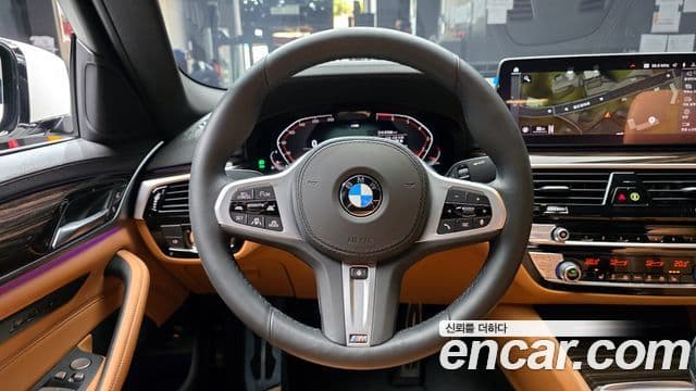 BMW 5 Series 2020 — Şəkil 13/20