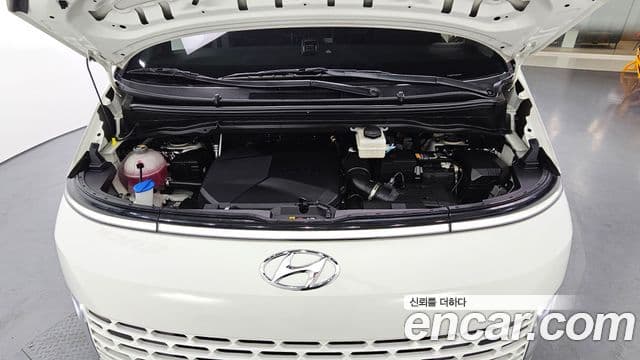 Hyundai Staria 2021 — Фото 6/20