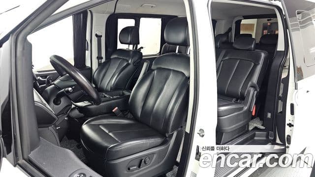 Hyundai Staria 2021 — Фото 10/20