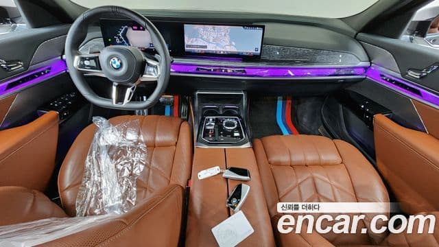 BMW 7 Series 2023 — ფოტო 7/20