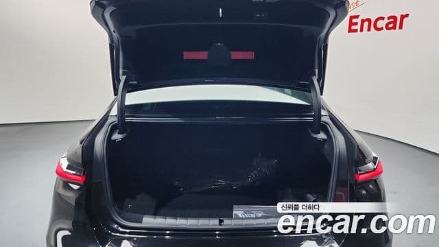 BMW 7 Series 2023 — ფოტო 20/20