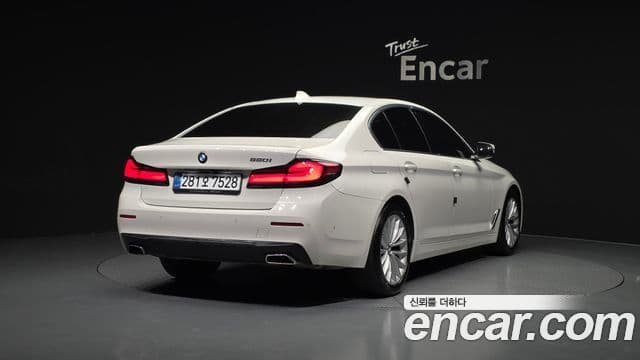 BMW 5 Series 2022 — Şəkil 2/20