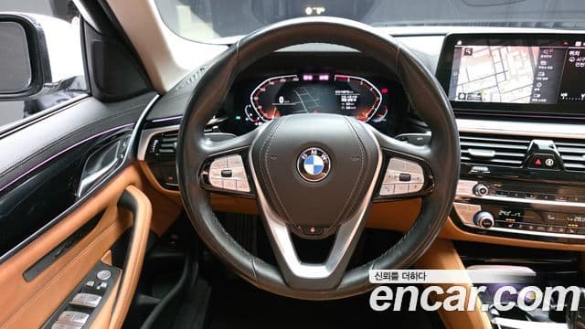 BMW 5 Series 2022 — Фото 13/20