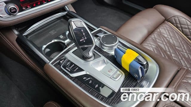 BMW 7 Series 2021 — ფოტო 9/20
