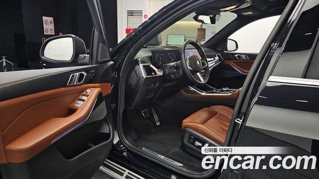 BMW X7 2025 — Photo 16/20