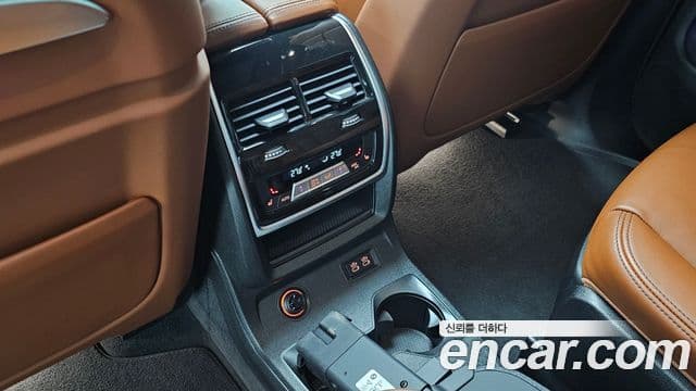 BMW X7 2025 — Photo 9/20