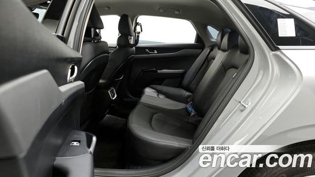 Kia K5 2025 — ფოტო 12/20