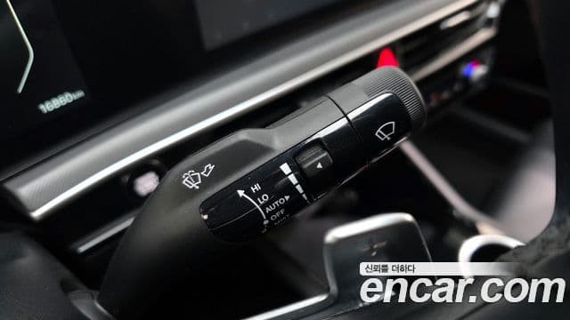 Kia K5 2025 — ფოტო 17/20