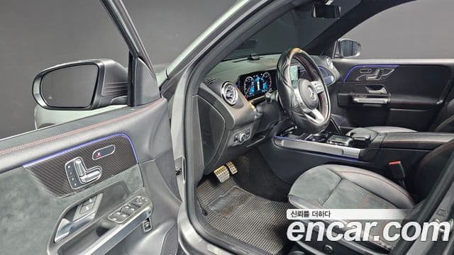 Mercedes-Benz GLB-Class 2021 — ფოტო 12/20