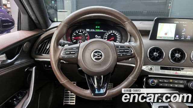 Kia Stinger 2020 — Şəkil 13/20