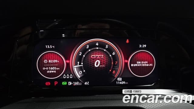 Volkswagen Golf 2023 — ფოტო 8/20
