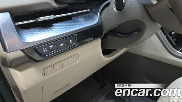 Kia Carnival 2021 — Şəkil 15/20