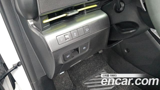 Hyundai Kona 2023 — Фото 18/20