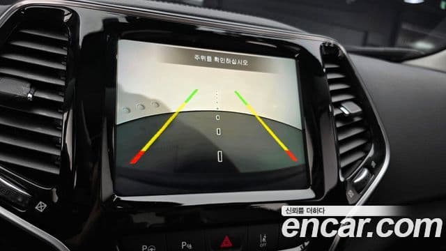 Jeep Cherokee 2020 — ფოტო 18/20