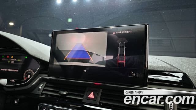 Audi A4 2021 — ფოტო 13/20