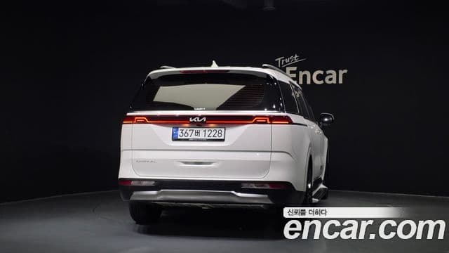 Kia Carnival 2021 — Фото 4/20