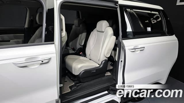 Kia Carnival 2021 — Фото 11/20