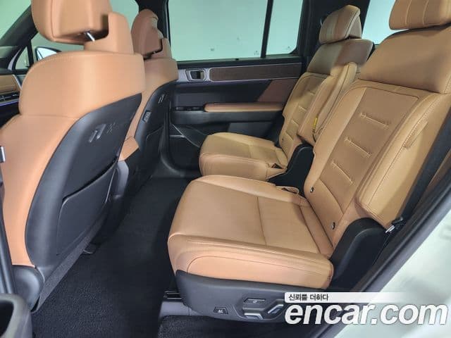 Hyundai Santa Fe 2023 — Şəkil 10/20