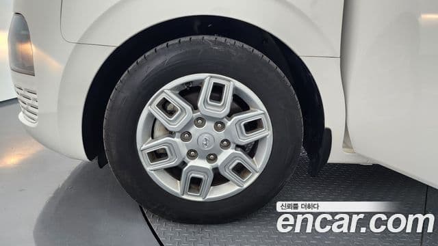 Hyundai Staria 2022 — фото 5 из 20