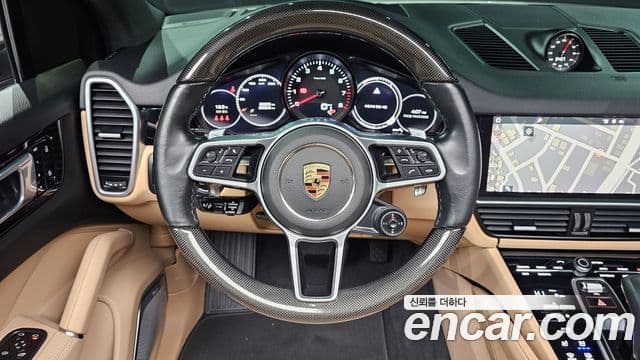 Porsche Cayenne 2021 — Фото 14/20
