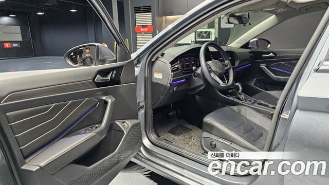 Volkswagen Jetta 2024 — Şəkil 11/20