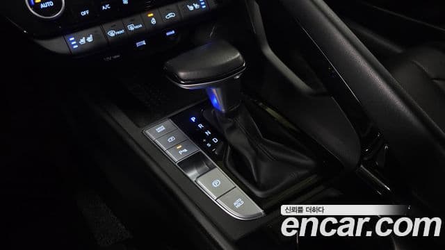 Hyundai The New Avante Hybrid 2021 — ფოტო 19/20