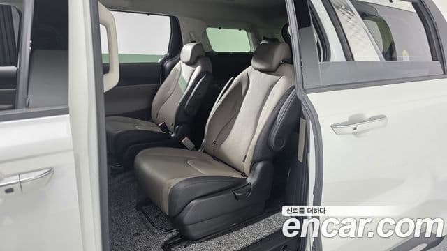 Kia Carnival 2024 — Фото 12/20