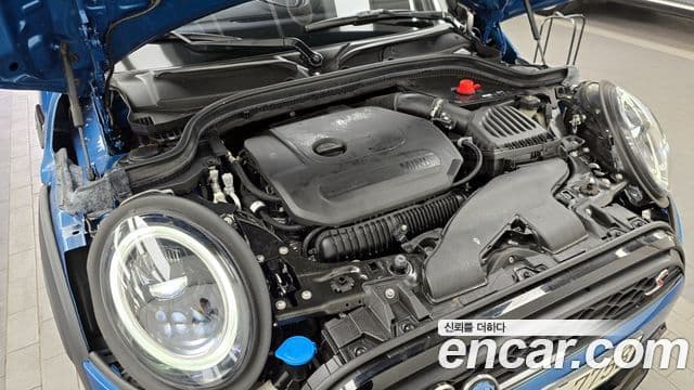 Mini Cooper S Convertible 2023 — фото 6 из 20