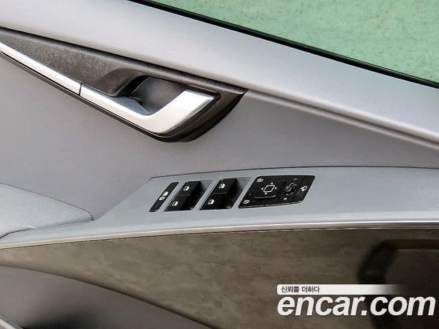 Kia Niro 2022 — Фото 11/20
