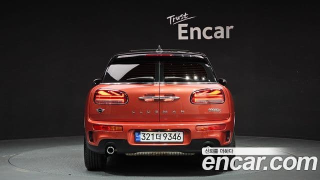 Mini Cooper S Clubman 2020 — ფოტო 4/20