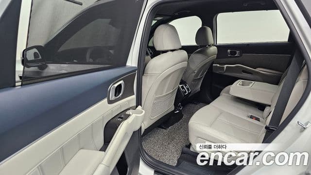 Kia Sorento 2023 — Şəkil 11/20