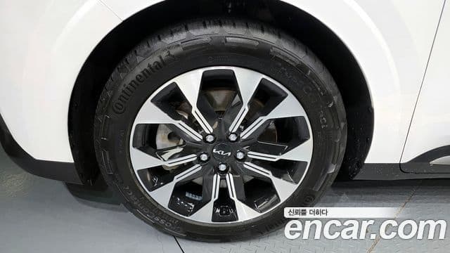 Kia Carnival 2022 — Фото 5/20
