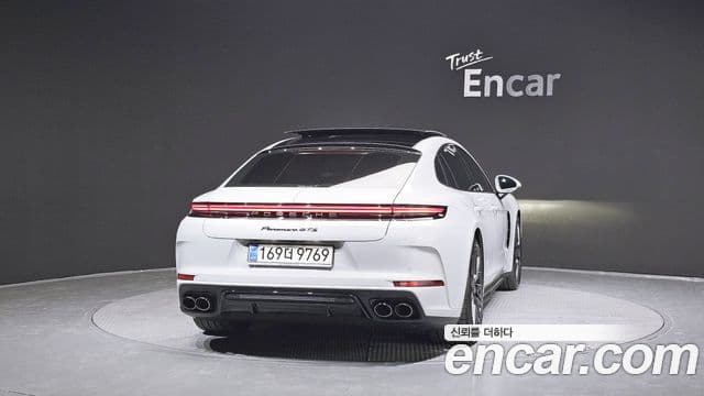 Porsche Panamera 2025 — ფოტო 4/20